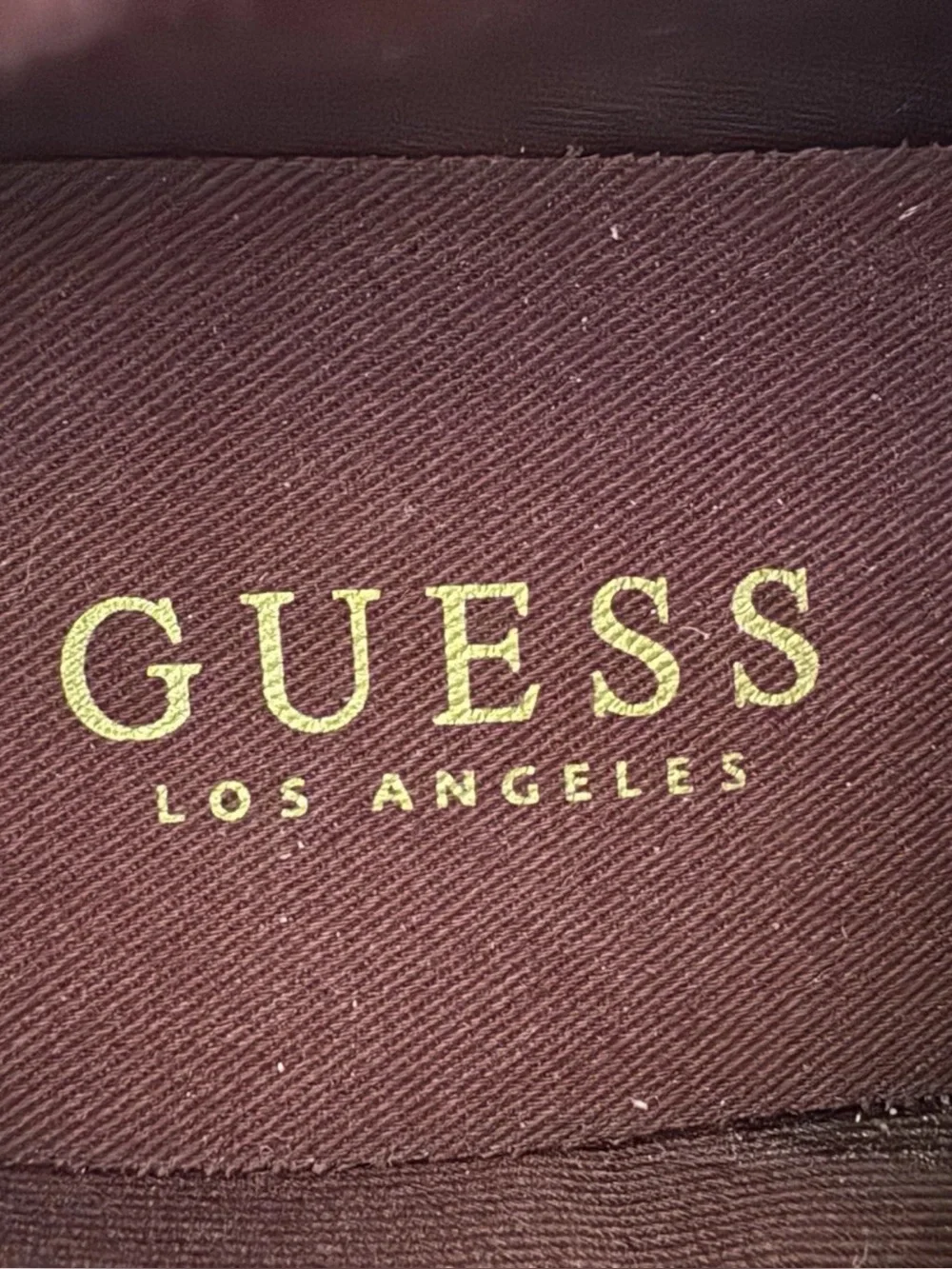 Guess low top